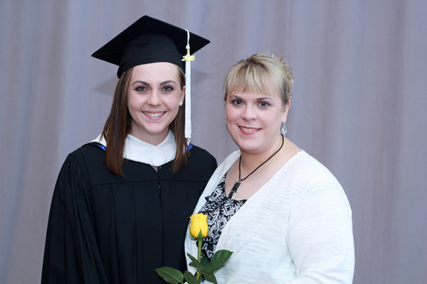 Allison Zadina 2015 and Amy Benish 1998 - aunt of Allison