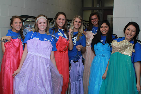 College of Saint Mary Spirit of Service Team Working at Omaha South High School